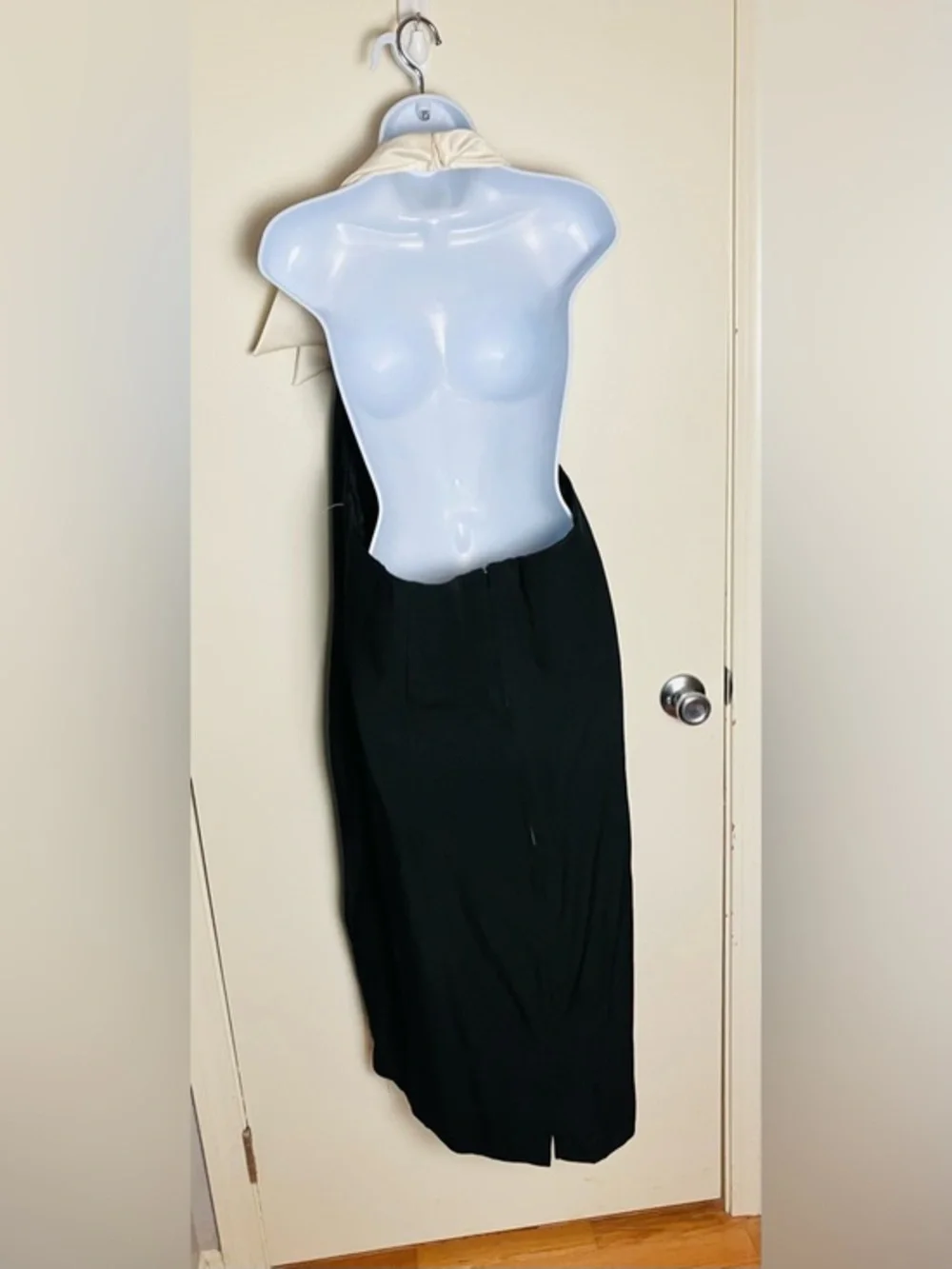 Vintage 80s Betsy & Adam Black Halter Cocktail Dress Ivory Collar Size 24w - Picture 3 of 5